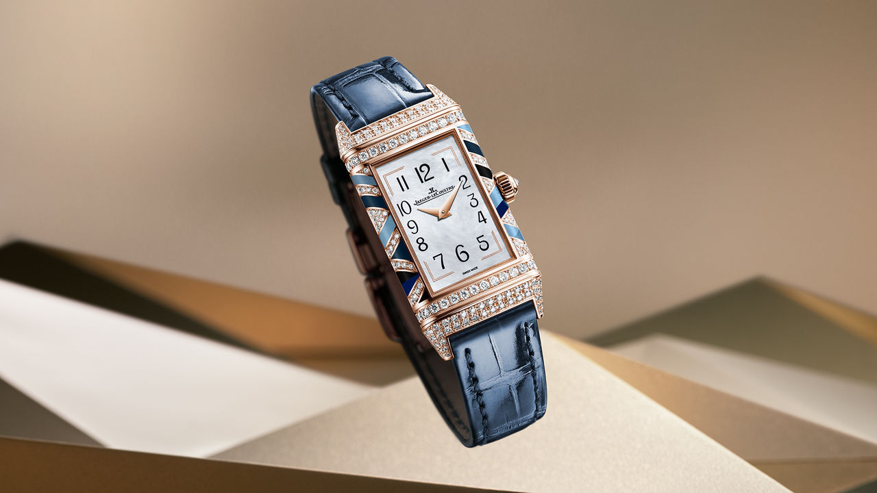 JAEGER-LECOULTRE_REVERSO ONE PRECIOUS COLOURS_BLUE_RECTO_LEVITATION_16_9.jpg